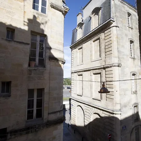 Centre Historique - Tour Du Pin 2