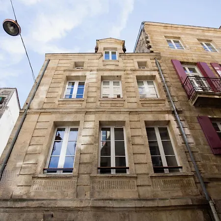 Apartment Centre Historique - Tour Du Pin 2 *